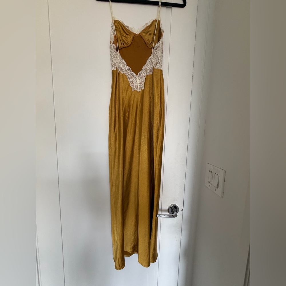 Resa Celine Dress in Gold - Picture 7 of 7